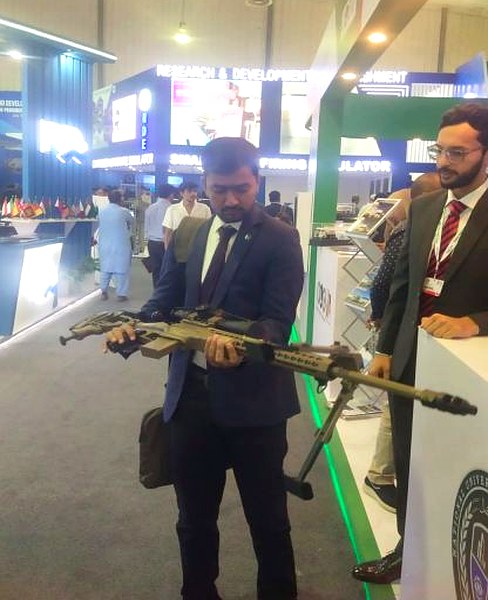 Examining defense equipment, IDEAS 2024 Karachi
